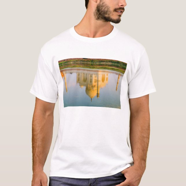 Världsberömda Taj Mahal-tempelreflektion vid Tröja (Framsida)