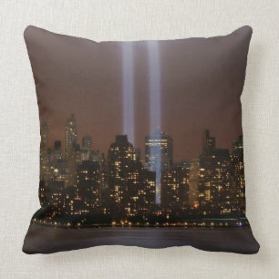 Världshandel centrerar tribute i ljust i New York Kudde