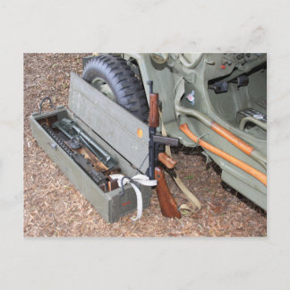 världskrig II Vapen och sats av en Jeep Vykort