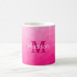 Varm pink gradient geometrisk nätmönster monogram kaffemugg<br><div class="desc">Monogram med din egen initial och namn. 
Varm pink gradient geometrisk nätmönster. 
Elegant och cool triangulär geometrisk mesh med varm pink gradient för damer.</div>