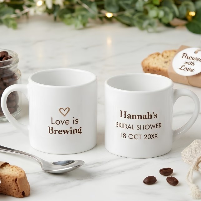 Varm redaktionell kärlek brygger espressomugg förf (Love is Brewing Bridal Shower Espresso Mug Favor)