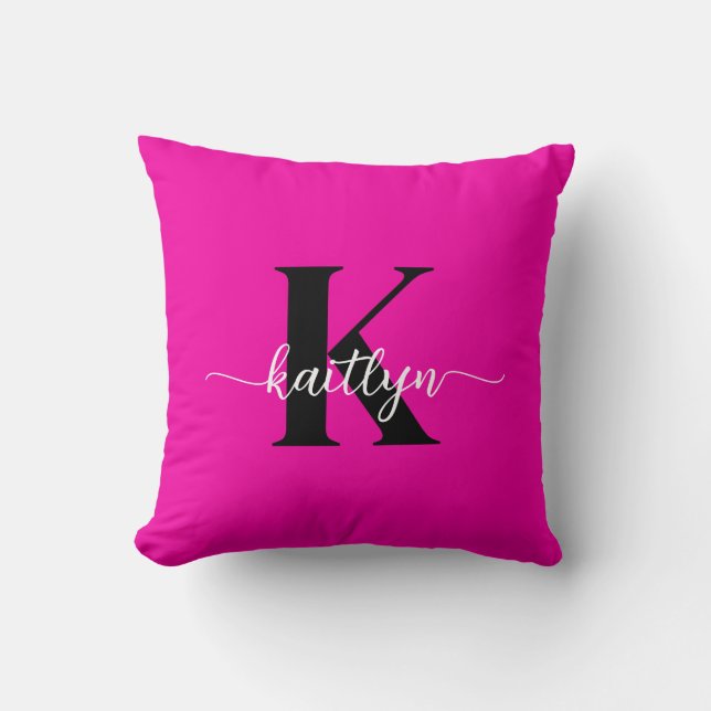 Varmrosa svart monogram kudde (Framsida)