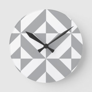 Varmt grått geometriskt Deco kubmönster Rund Klocka