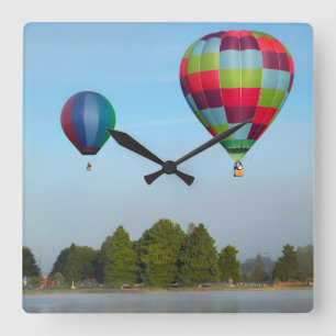 Varmt luftballonger över en sjö, Nya Zeeland Fyrkantig Klocka