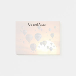 Varmt luftballonger under flygning post-it lappar