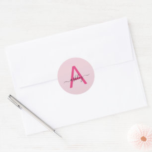 Varmt Rosa Modern Skrift Feminint Initialnamn Runt Klistermärke