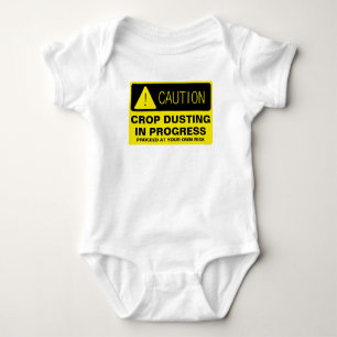 Varna! Pågående växtbesprutning - roligt spring T-shirt
