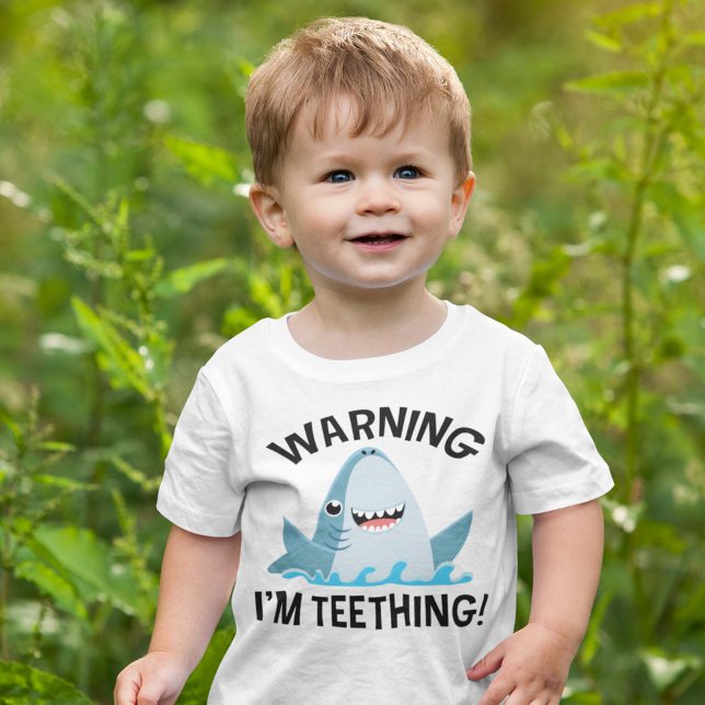 Varning att jag är teething t shirt (Skapare uppladdad)