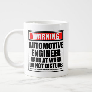 Varning Automotive Ingenjör hårt i arbete Jumbo Mugg
