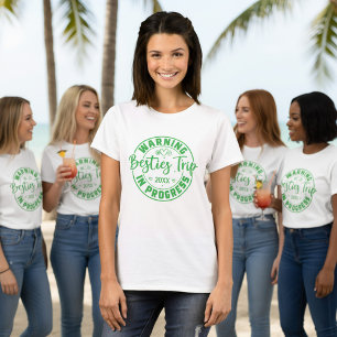 Varning Besties Resa i Grönt Progress on White T Shirt