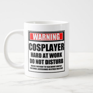Varning Cosplayer Hard in Work stör inte Jumbo Mugg