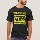 Varning för Bachelor-part pågår Tröja<br><div class="desc">Lustigt Bachelor Party T-Shirt för groom,  best man,  groomsan och alla killarna. I designen visas en varningssignal och läser "Varning,  Bachelor Party in Progress". Kan vara personlig.</div>