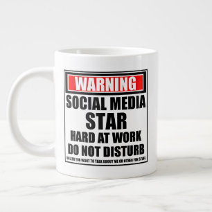 Varning för Social Media Star-hårddisk på arbetet Jumbo Mugg