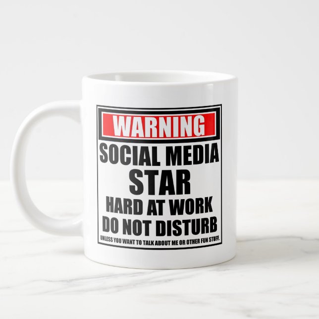Varning för Social Media Star-hårddisk på arbetet Jumbo Mugg (Vänster)