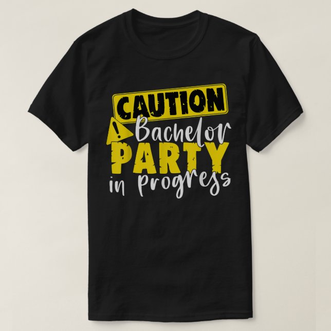 Varning Sjungkarlsgrej Pågår Brudgumme38 T Shirt (Design framsida)