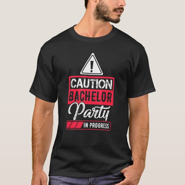 Varning Sjungkarlsläkt pågår Roligt T Shirt (Framsida)