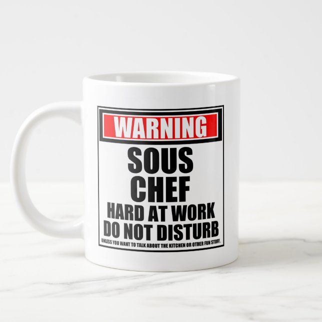 Varning Sous Chef Hard in Work stör inte Jumbo Mugg (Vänster)