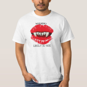 VARNING TROLIGEN SOM BITER VAMPYRLÄPPARTRYCKET TEE