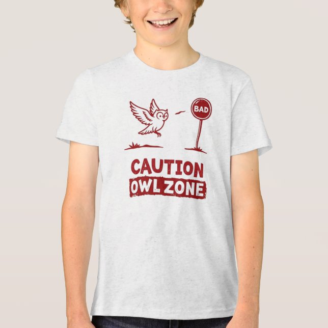 Varning Uggla Zon - Uggla T-Shirt-design i lekfull T Shirt (Framsida)