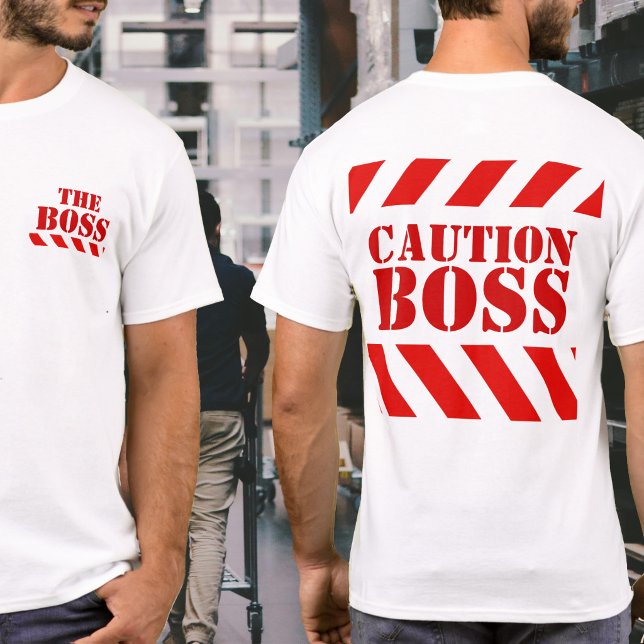 Varnings-BOSS varningsränder röd och vit t-shirt (Skapare uppladdad)