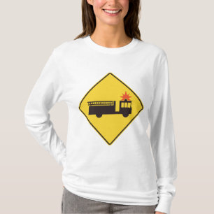 Varnings skylt för gula brandbilar t shirt