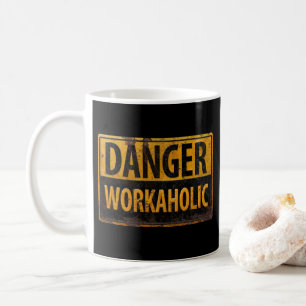 Varningsskylt för rostig fara i metall kaffemugg