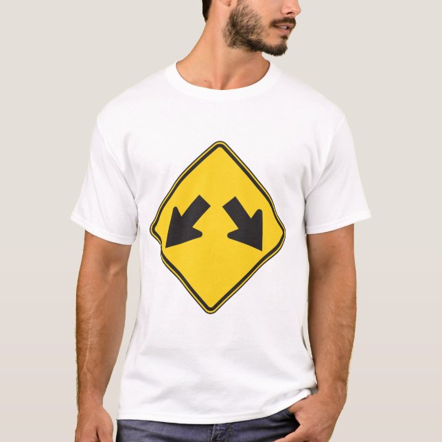 Varningsvägmärke med två nedåtpil t shirt (Framsida)