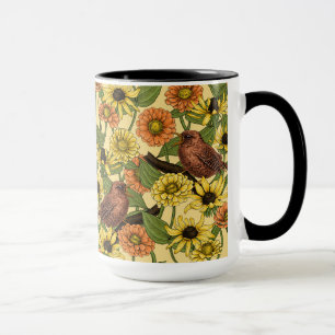 Varor och blommor på gulten blek mugg