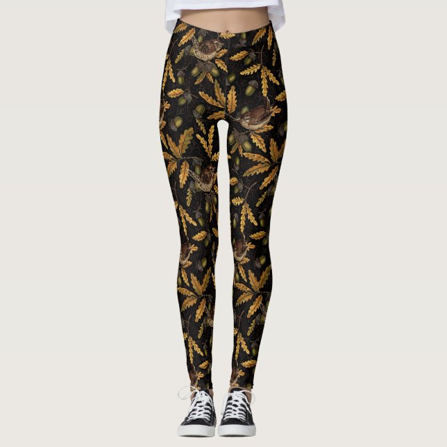 Varor och bokstäver på svart leggings (Framsida)