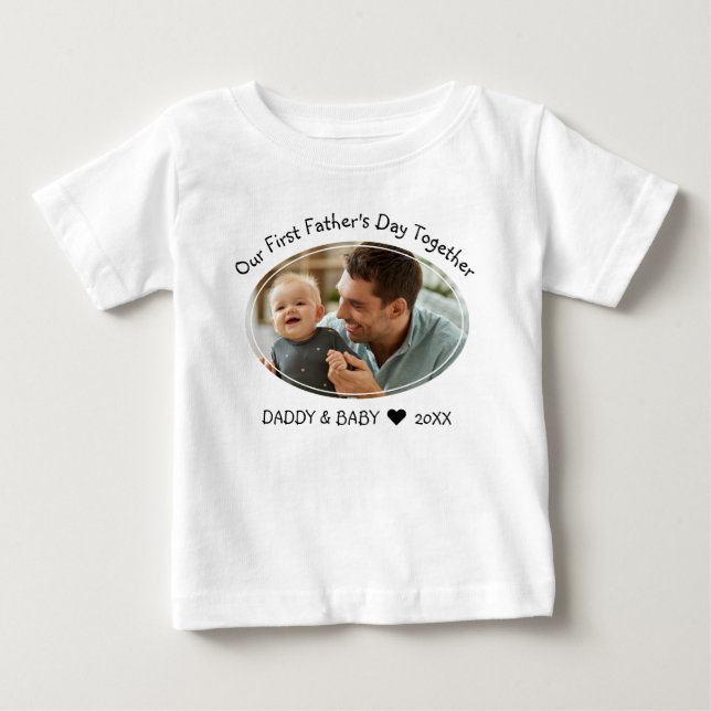 Vårt första foto Fars dag tillsammans med Pappa Ba T Shirt (Framsida)