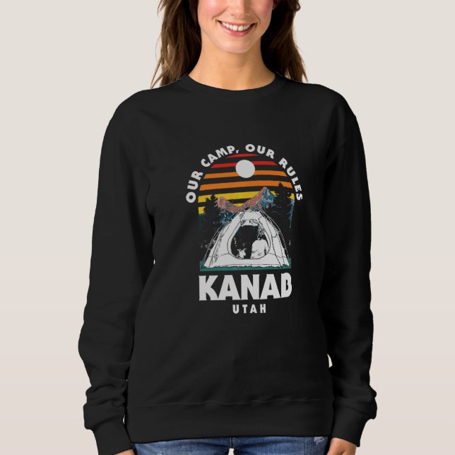 Vårt läger vår Regler Kanab Camping Utah Camper Hi T Shirt (Framsida)