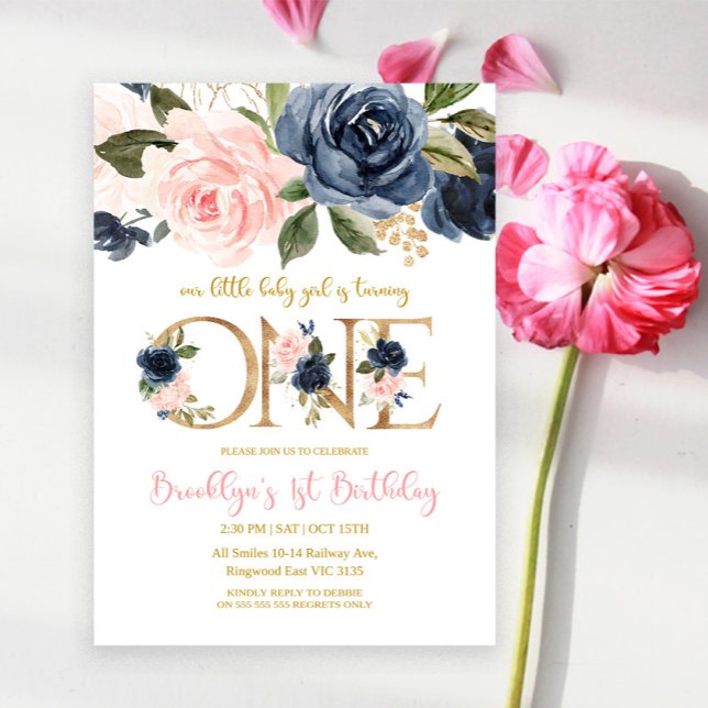 Vårt lilla Flicka vänder en inbjudan (Skapare uppladdad)