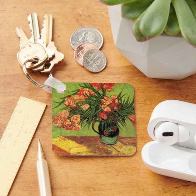 Vas med oleander och böcker av Vincent van Gogh Nyckelring (Skrivbord)