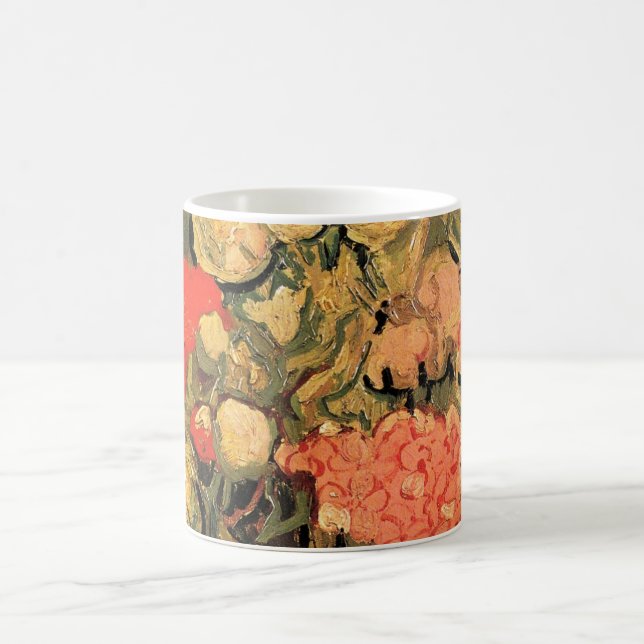 Vas med rosemalvor av Vincent van Gogh Kaffemugg (Center)