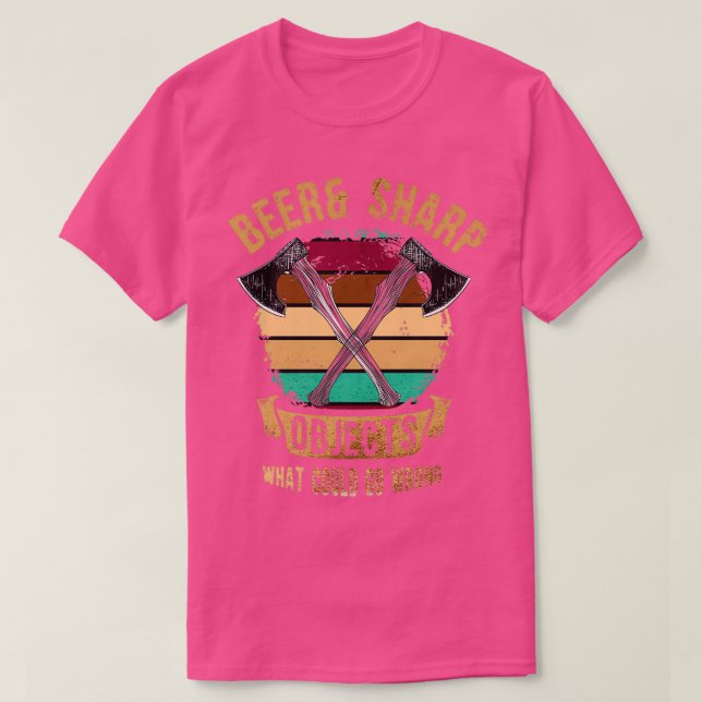 Vassa ölföremål som kan gå fel Vasst A T Shirt (Design framsida)