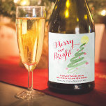 Vätefärg Julgran i Merry & Bright Roligt<br><div class="desc">Dessa festive helgdag-mousserande vin flaska-etiketter har en söt konstform med en abstrakt- och konstfärgad vattenfärg Julgran och en bildtext med texten: Merry & Bright. Det finns utrymme för ett kort hälsning och flaska innehåll under. Unik och roligt, dessa etiketter är perfekt för party & firande till alla som vill ge...</div>