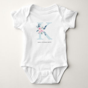VÄTSKA BLUE-BLOMMIGT ALFABETER NAMN BREV I T SHIRT