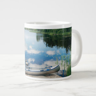 Vatten Canoe i Sjö i Sverige Jumbo Mugg