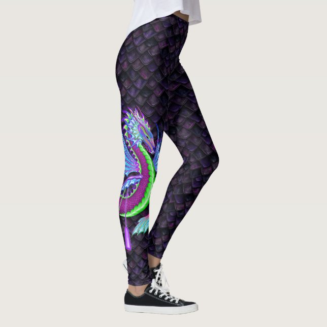 Vatten Dragon med Rosa Dragon Scale Leggings (Höger)