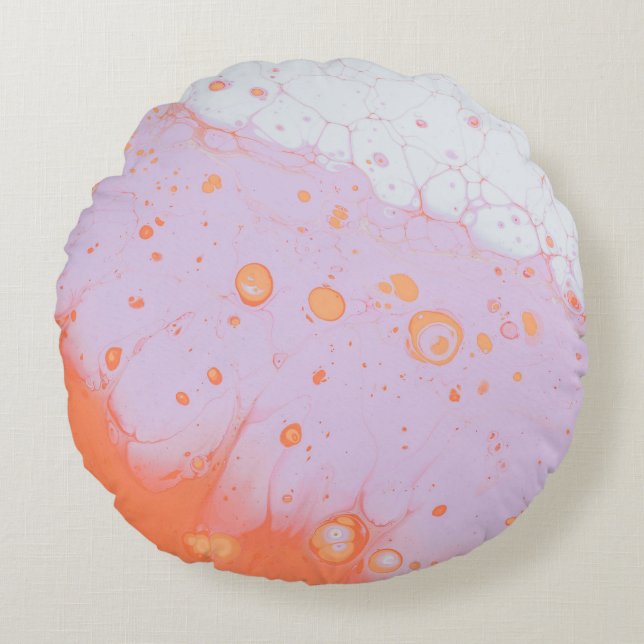 VATTEN DROPLETS PÅ RED YTA RUND KUDDE (Framsidan)