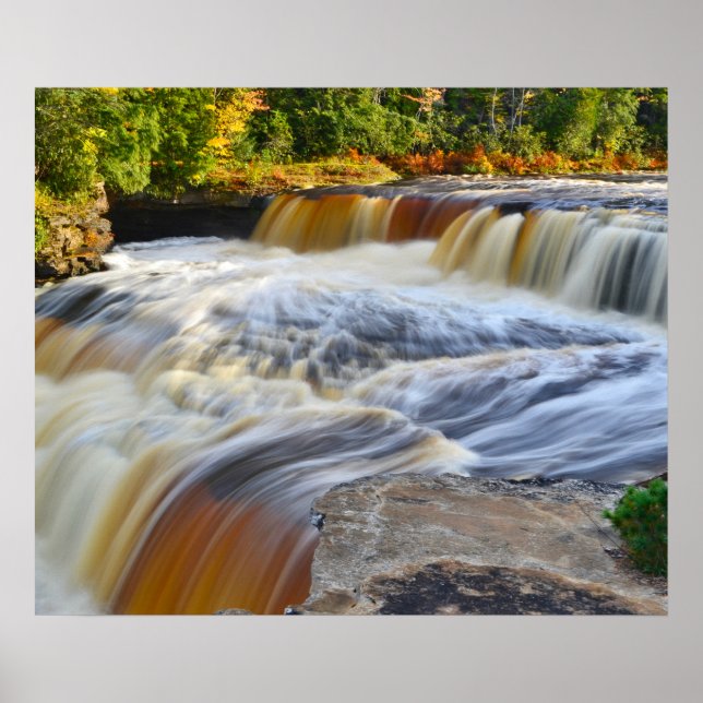 Vatten Falls Poster (Framsidan)