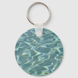 vatten i ett simmande bassäng nyckelring