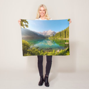 Vatten Lago di Fusine Mount Gangart Julian Alper Fleecefilt