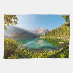 Vatten Lago di Fusine Mount Gangart Julian Alper Kökshandduk