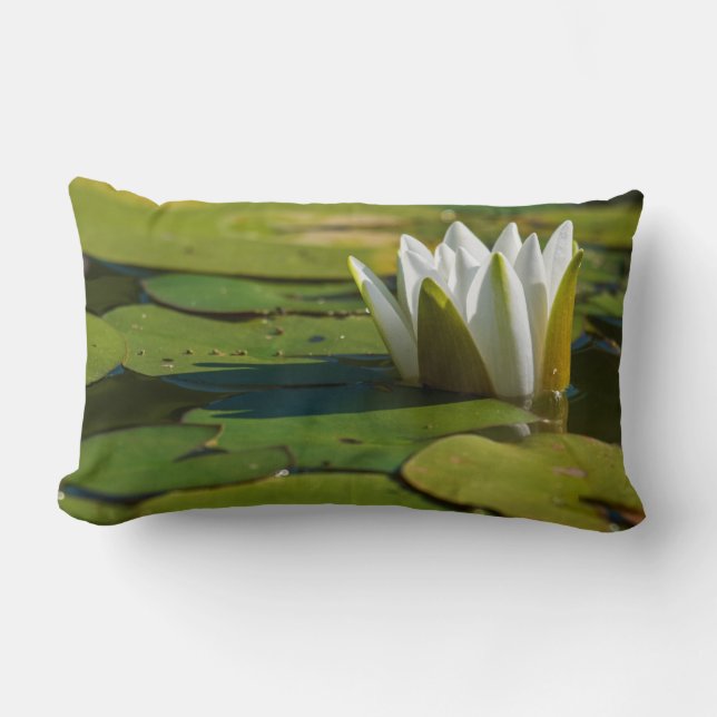 Vatten Lily Blommar Lumbarkudde (Framsida)