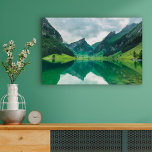 Vatten | Sjö Schweiz Alpernor Canvastryck<br><div class="desc">Fotot från fantastisk Getty Bilder visar en bild i de schweiziska Alpernorna och ett klart,  blått sjö.</div>