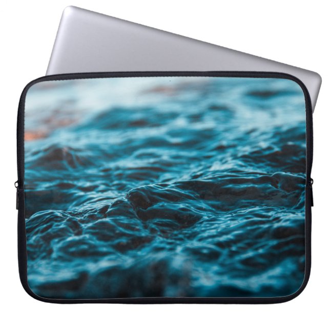 VATTEN WAVE IN STÄNG FOTOGRAFI LAPTOP FODRAL (Framsidan)