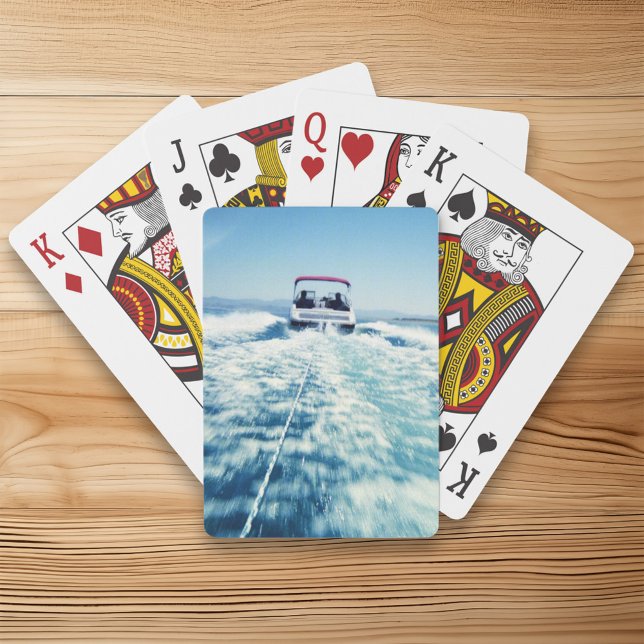 Vattenåkning bakom speedbåt vertikal foto casinokort (Water Skiing Behind Speed Boat Vertical Photo Poker Cards)