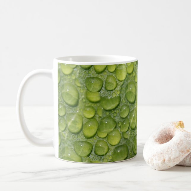 Vattendroppar Grönt blad Naturmönster Kaffemugg (Med munk)