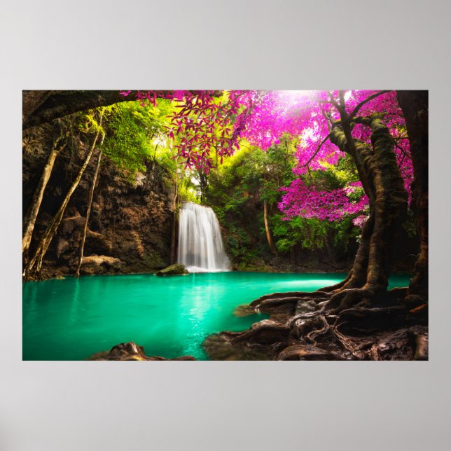 Vattenfall i höstskogen poster (Framsidan)